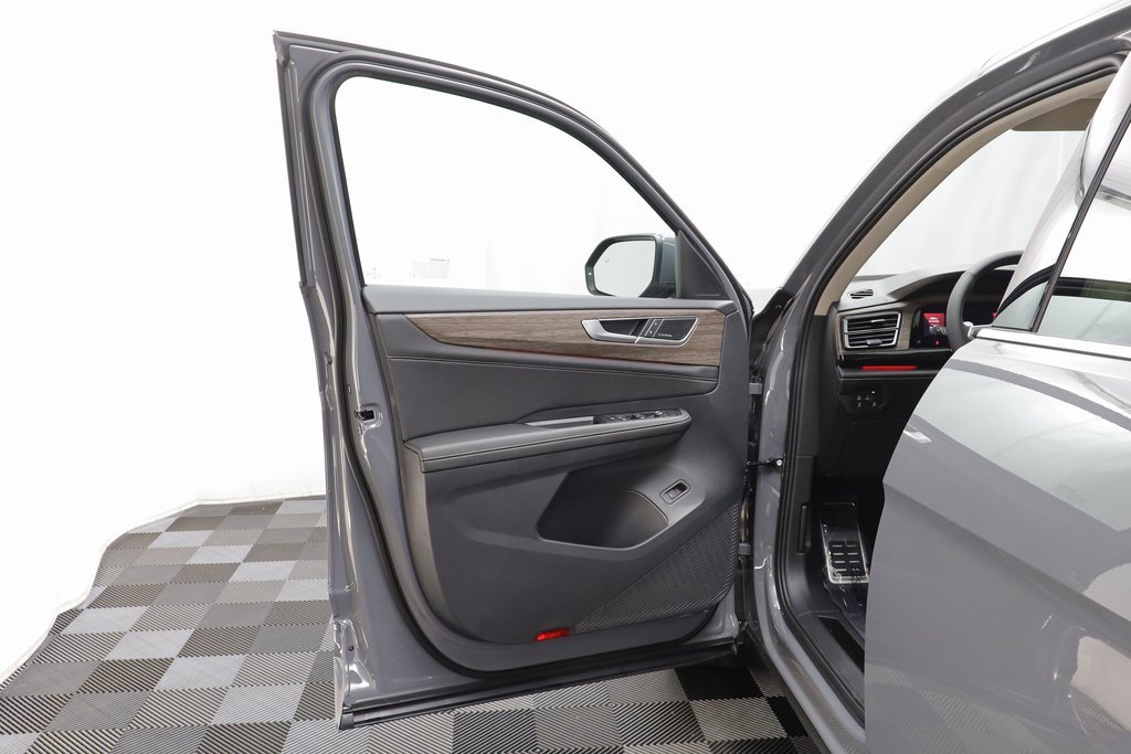 New 2026 Volkswagen Atlas SEL Premium R-Line image 5