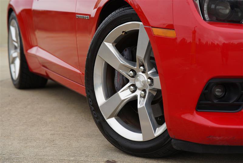 Used 2015 Chevrolet Camaro SS w/ RS Package RWD image 17