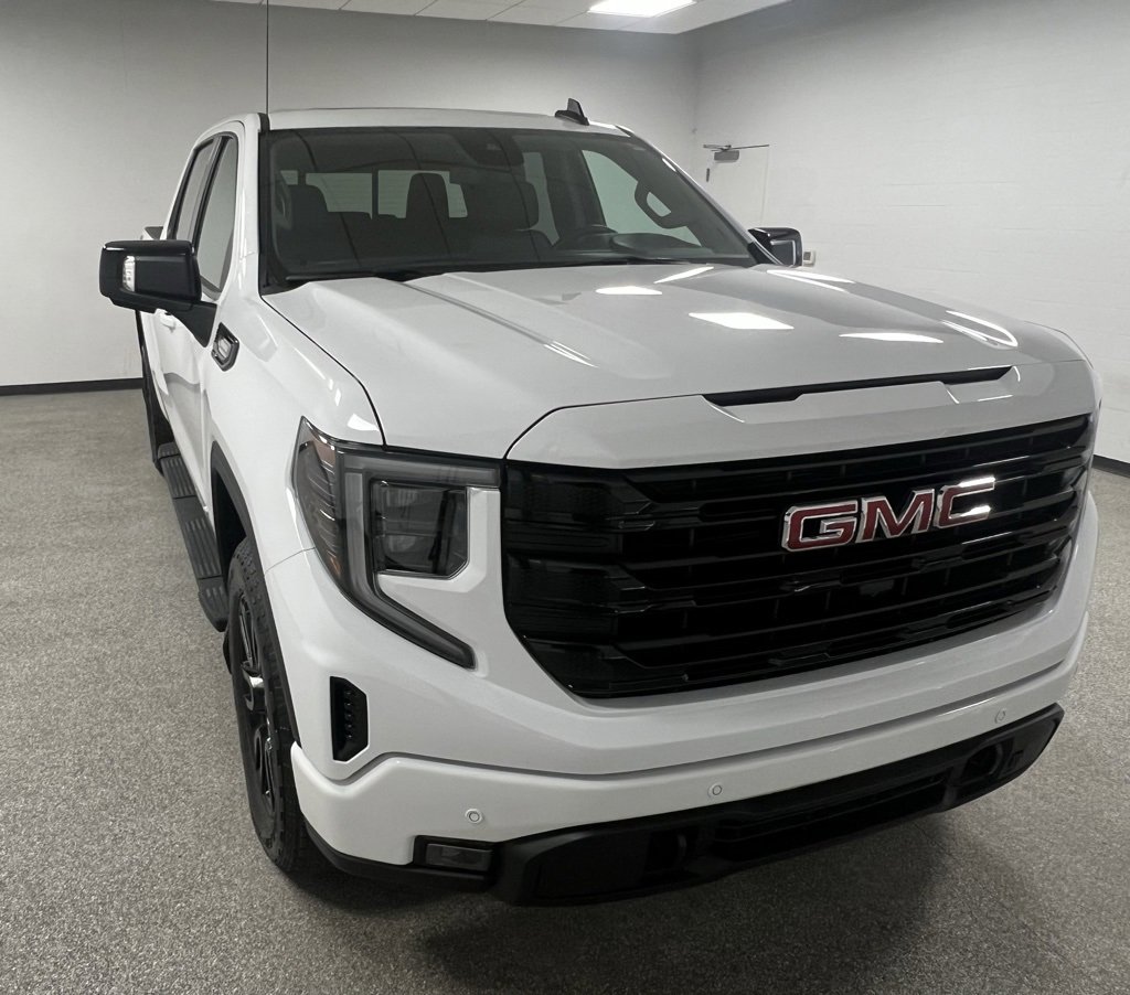 Used 2025 GMC Sierra 1500 Elevation w/ Elevation Premium Package image 2
