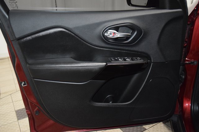 Used 2019 Jeep Cherokee Latitude Plus image 43