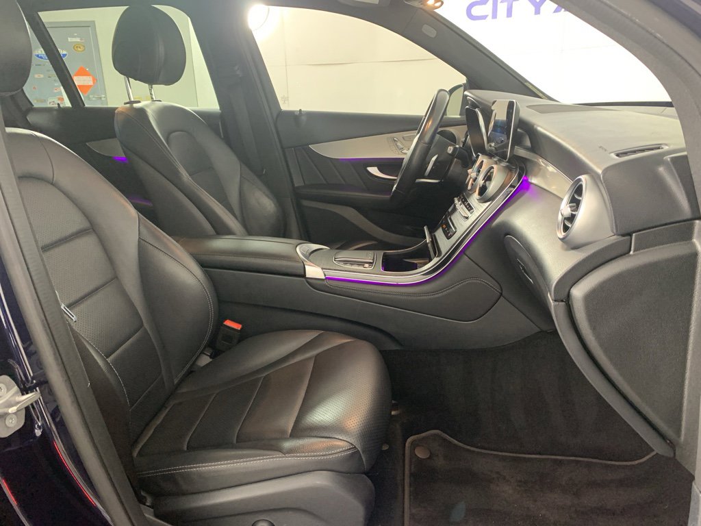 Used 2021 Mercedes-Benz GLC 300 w/ AMG Line image 44