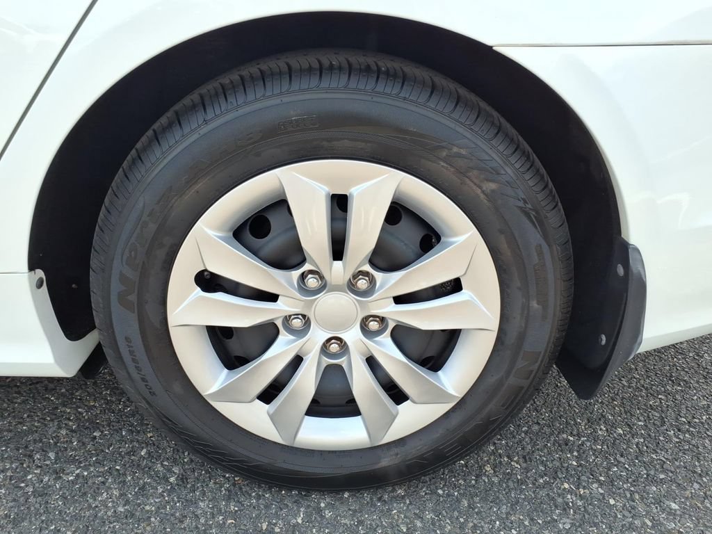 Used 2013 Hyundai Sonata GLS FWD image 17