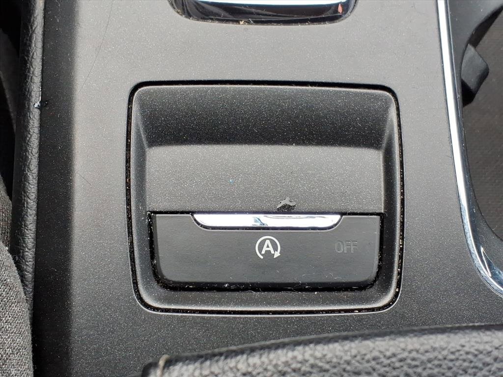 Used 2017 Ford Fusion SE w/ Equipment Group 201A image 19