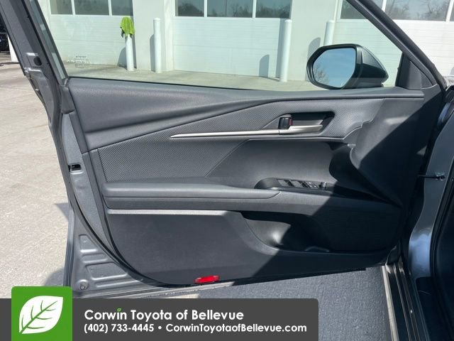 Used 2025 Toyota Camry SE image 18