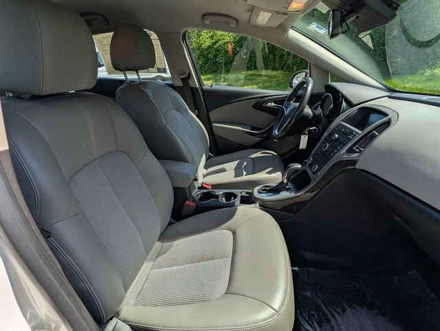Used 2016 Buick Verano w/ Comfort Package FWD image 12