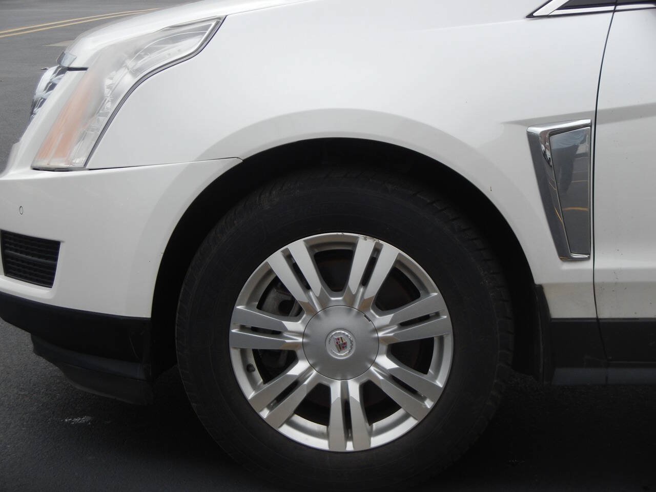 Used 2013 Cadillac SRX Luxury FWD image 14