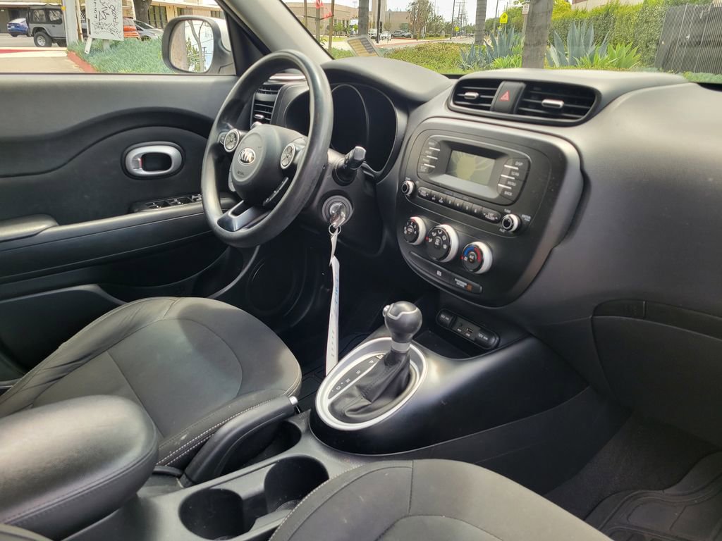 Used 2014 Kia Soul FWD image 9