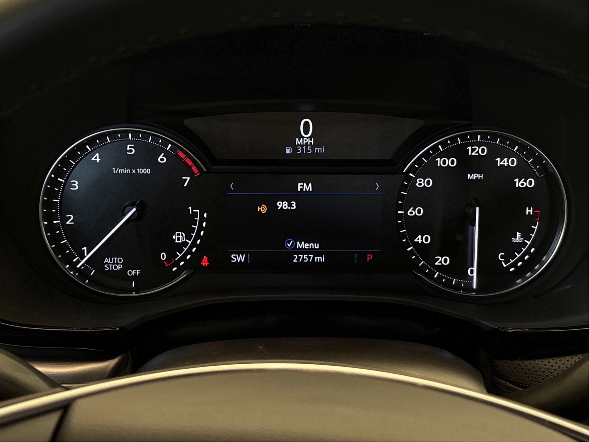 New 2025 Cadillac XT5 Luxury image 18