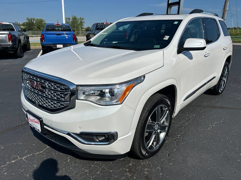 Used 2019 GMC Acadia Denali w/ Technology Package AWD/4WD image 9