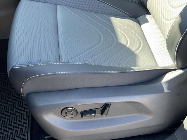 New 2026 Volkswagen Tiguan SE FWD image 12