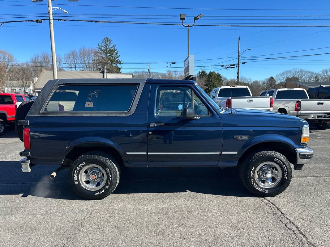 Used 1993 Ford Bronco XLT image 6