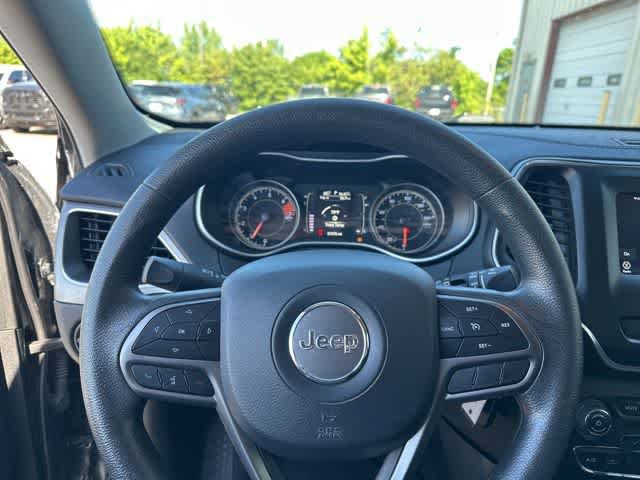 Used 2021 Jeep Cherokee Latitude AWD/4WD image 10