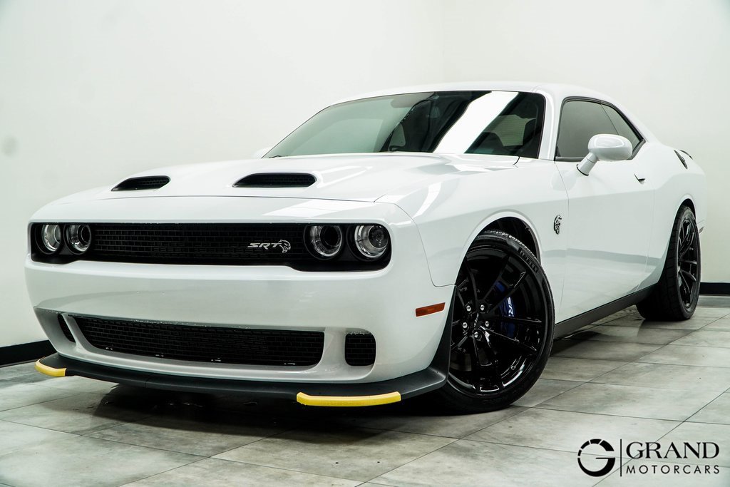 Used 2023 Dodge Challenger SRT Hellcat image 1