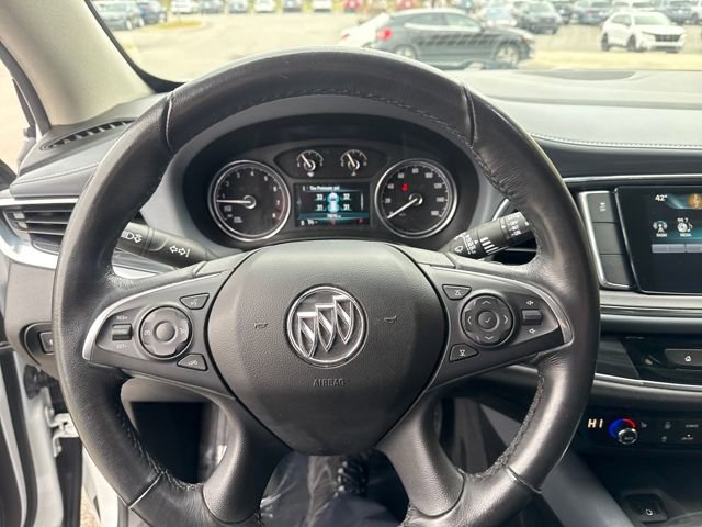 Used 2019 Buick Enclave Essence image 11