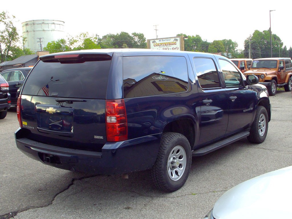 Used 2009 Chevrolet Suburban LS w/ Skid Plate Package AWD/4WD image 4