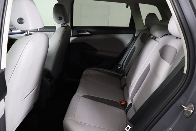 Used 2022 Volkswagen Taos SE w/ IQ.Drive SE Package FWD image 16