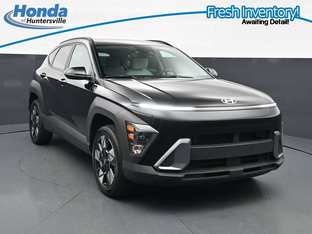 Used 2025 Hyundai Kona SEL AWD/4WD image 1