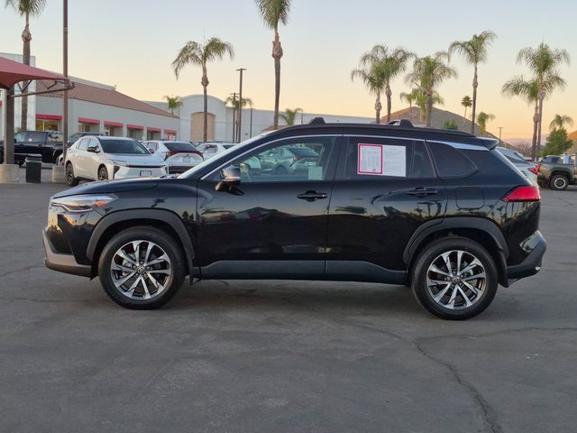 Used 2025 Toyota Corolla Cross XLE image 8