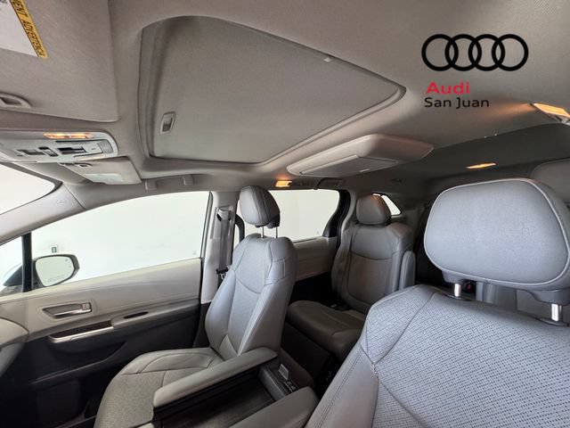 Used 2021 Toyota Sienna Limited FWD image 15