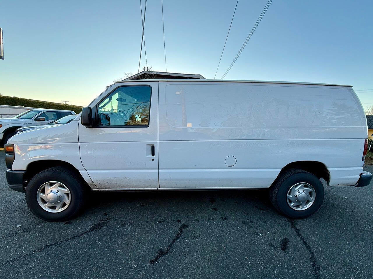 Used 2011 Ford E-250 and Econoline 250 w/ PWR Group RWD image 3