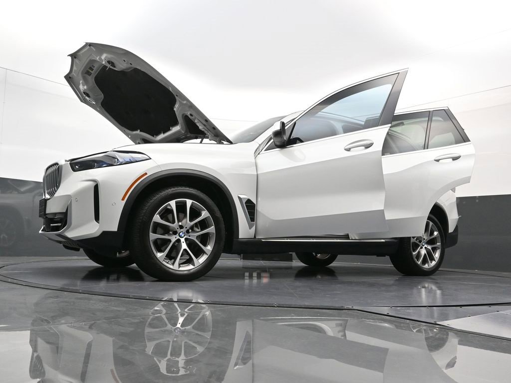 Used 2025 BMW X5 xDrive40i image 40