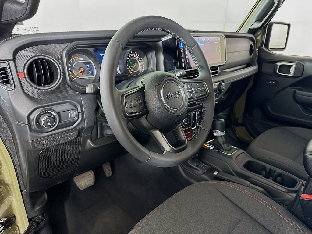 Used 2026 Jeep Gladiator Rubicon AWD/4WD image 9