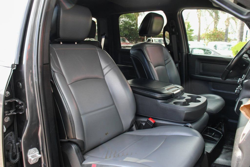 Used 2023 RAM 5500 Tradesman image 32