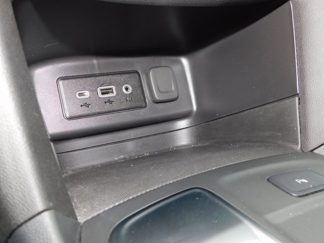 Used 2024 Chevrolet Equinox LT image 36