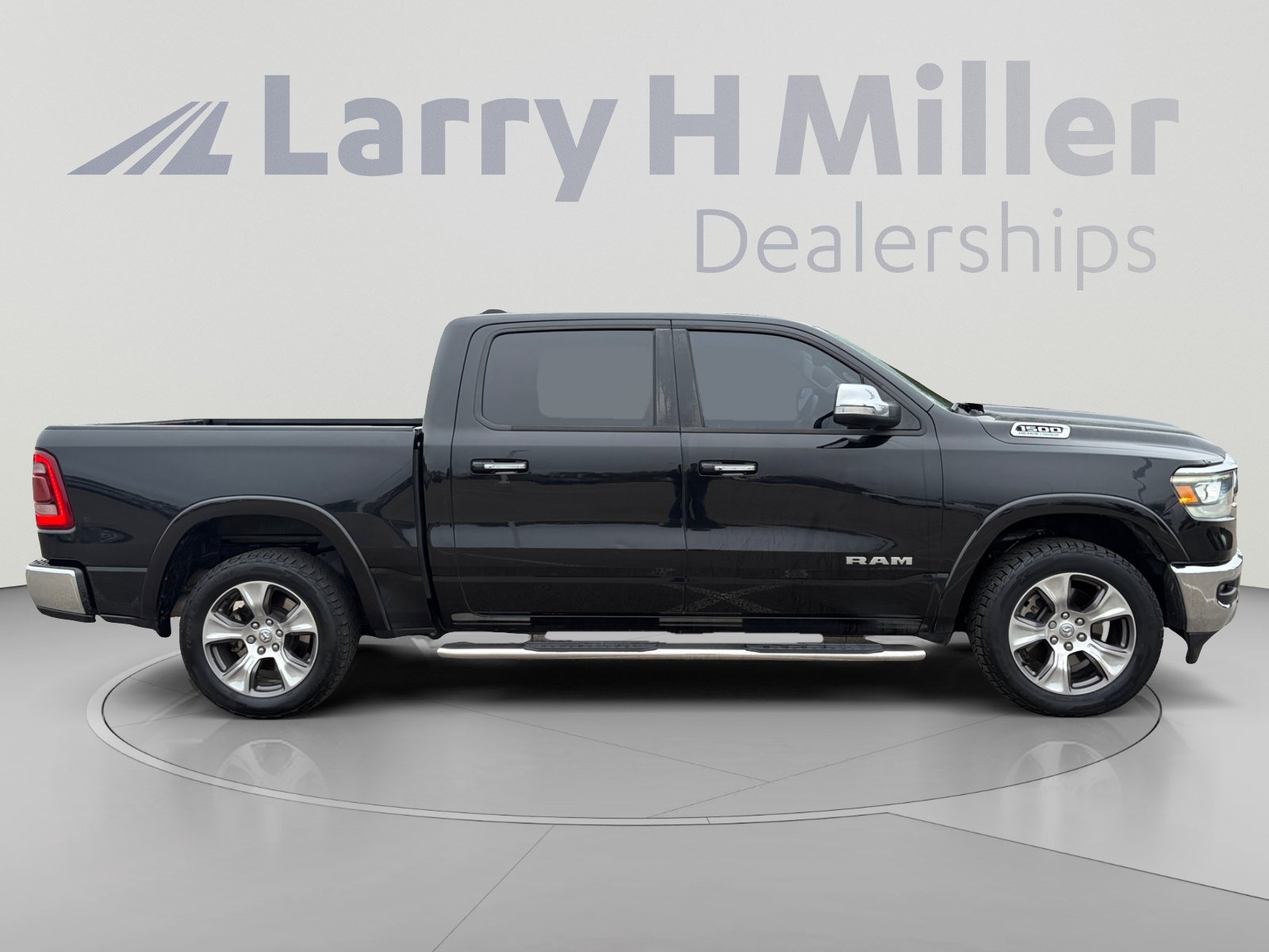 Used 2021 RAM 1500 Laramie AWD/4WD image 7