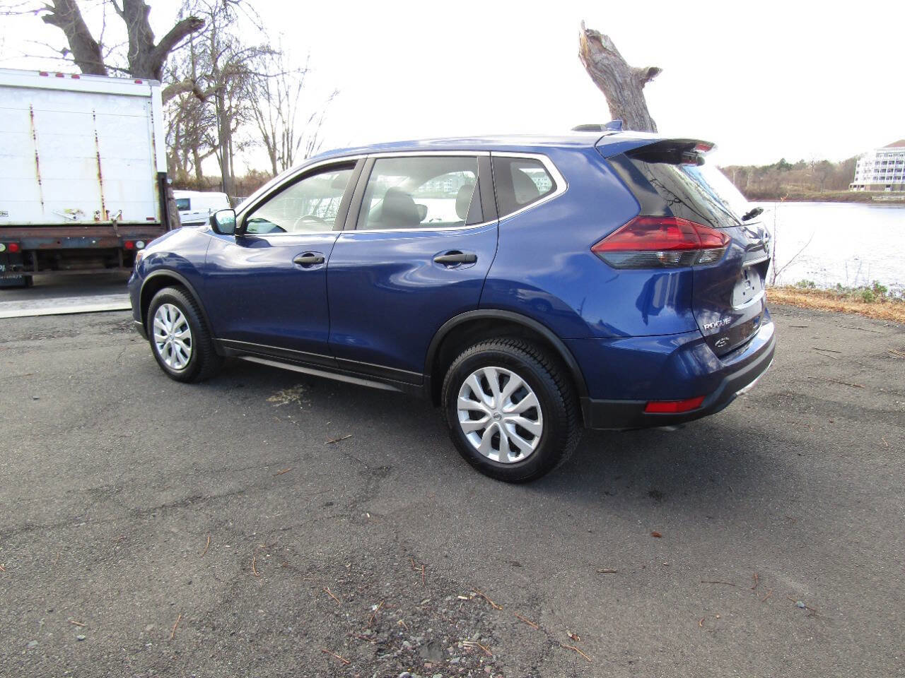 Used 2020 Nissan Rogue S image 34