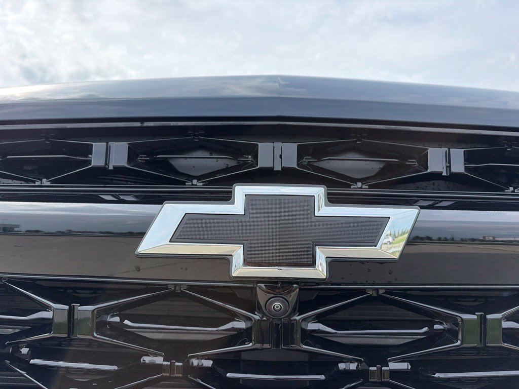 New 2027 Chevrolet Traverse RS w/ LPO, Floor Liner Package AWD/4WD image 21