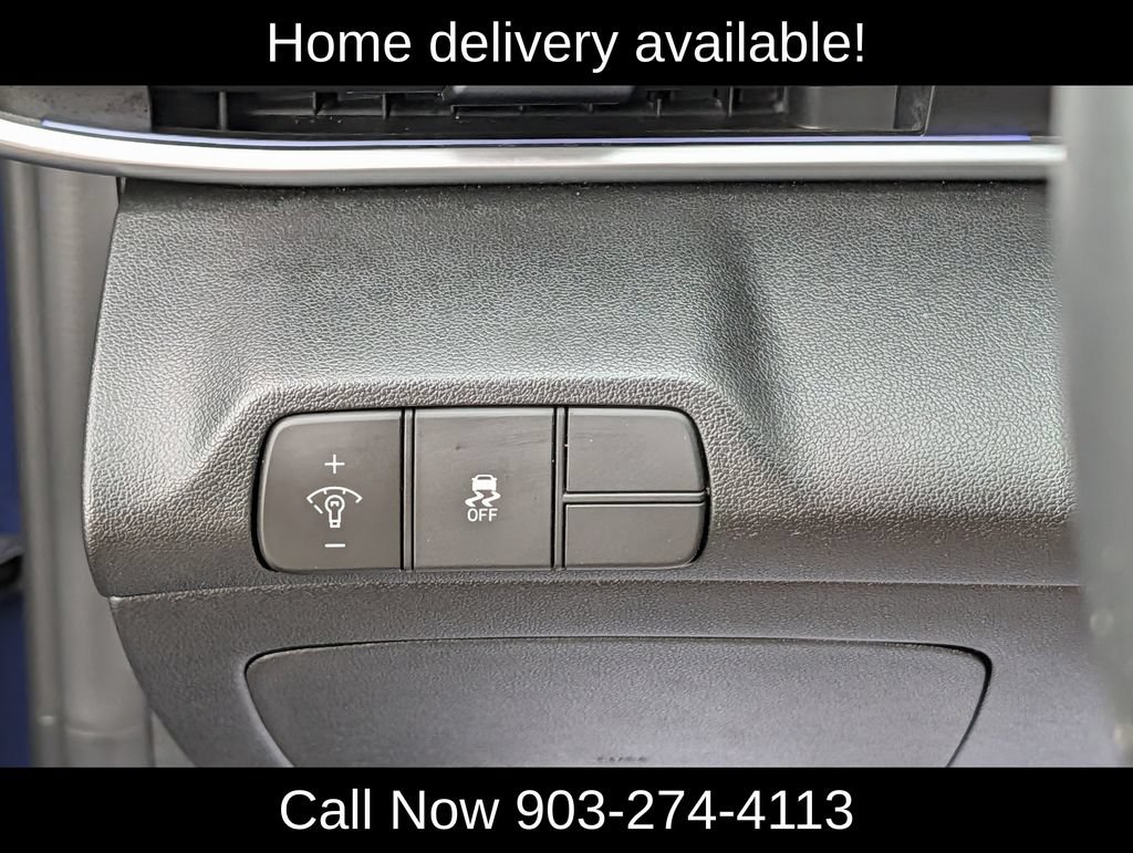 Used 2025 Hyundai Elantra SEL FWD image 25