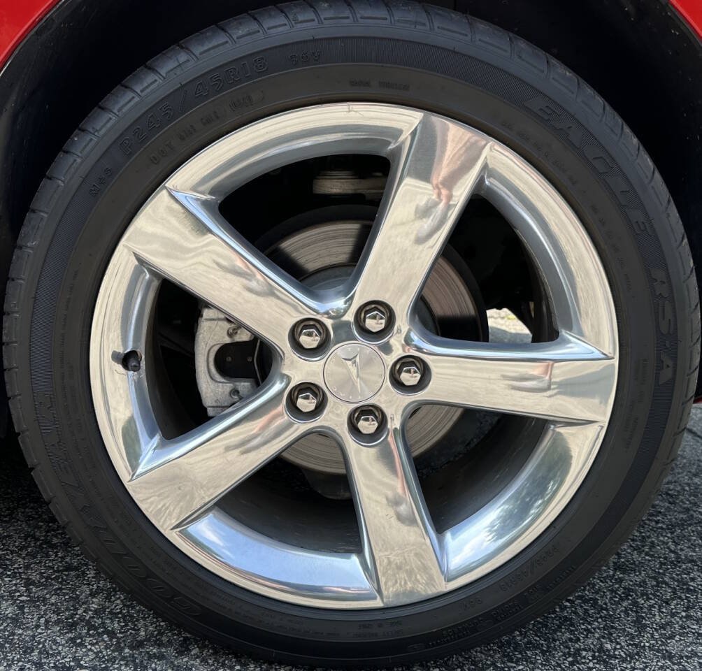 Used 2006 Pontiac Solstice Convertible w/ Premium Package RWD image 9