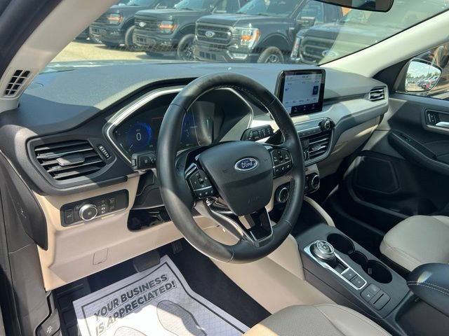 Certified 2022 Ford Escape SEL w/ Technology Package FWD image 6
