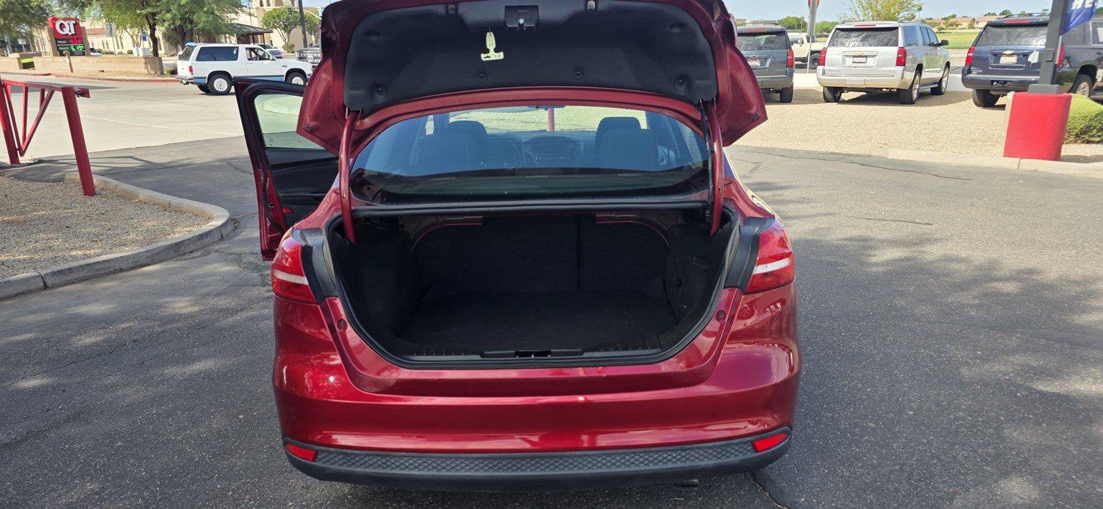 Used 2016 Ford Focus SE FWD image 10
