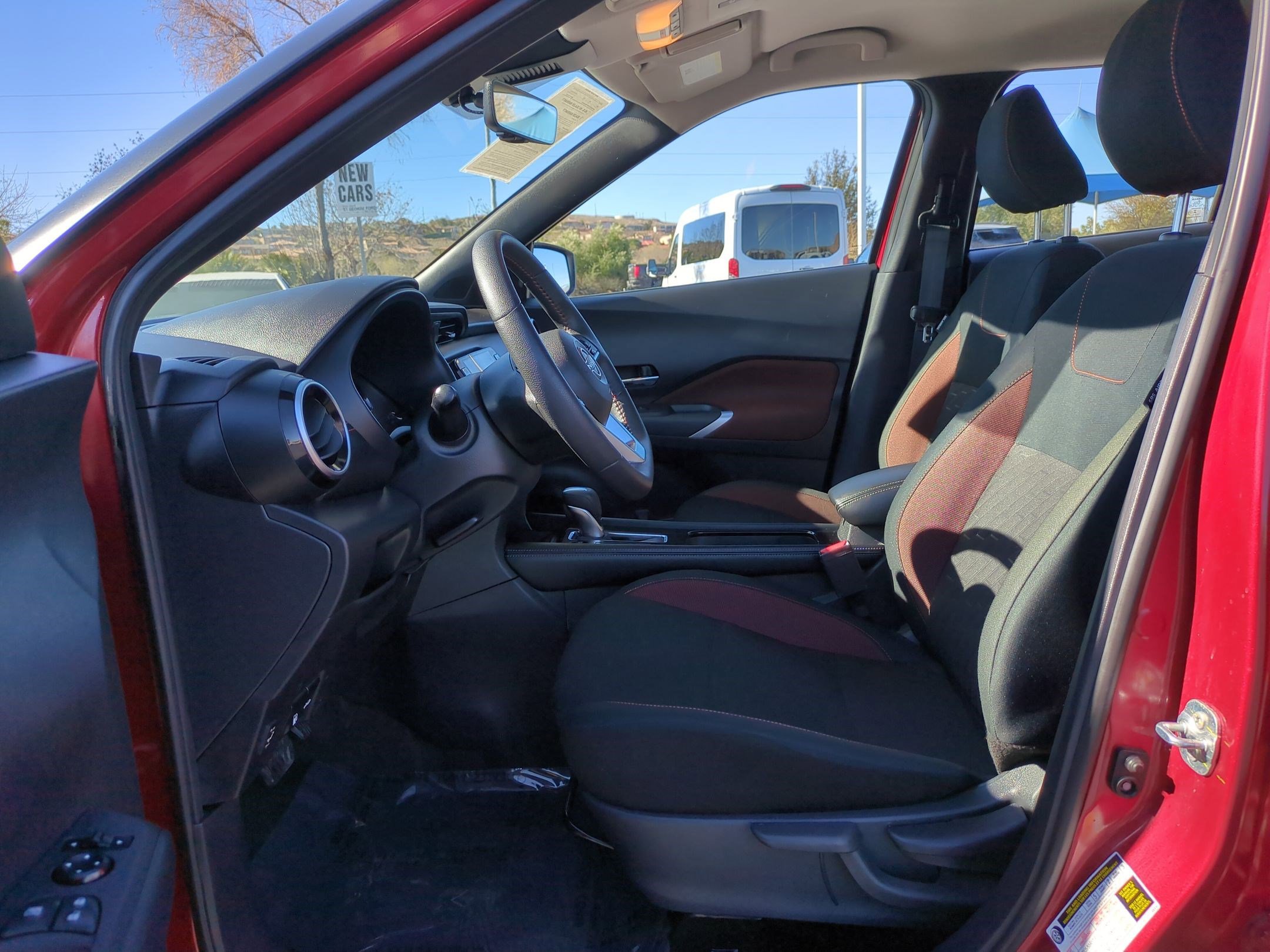 Used 2024 Nissan Kicks SR w/ Interior Electronics Package image 15