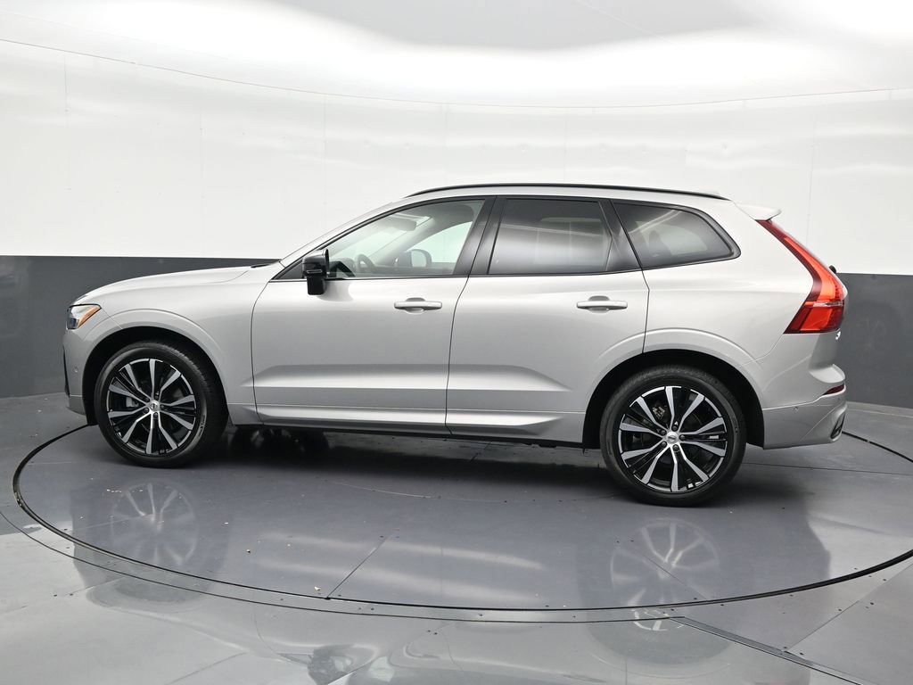 Used 2024 Volvo XC60 B5 Plus w/ Climate Package AWD/4WD image 2