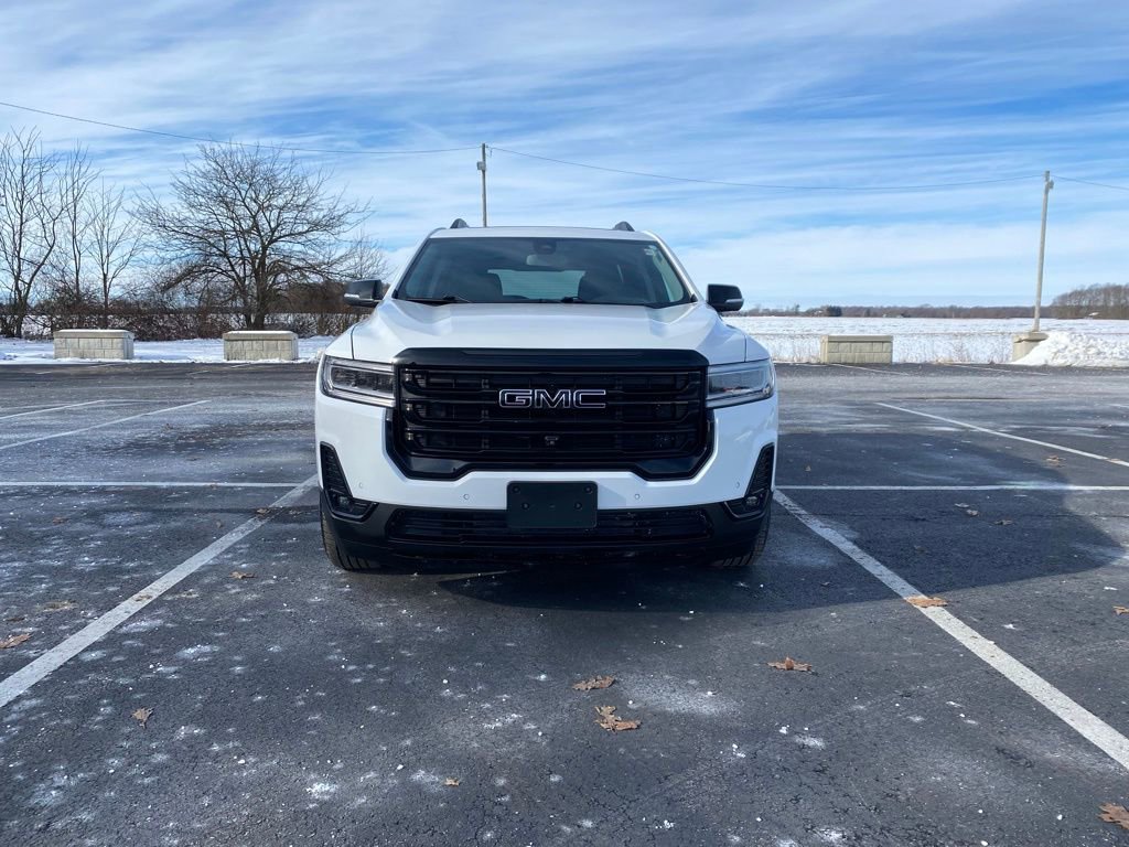 Used 2023 GMC Acadia SLT w/ Elevation Edition image 2