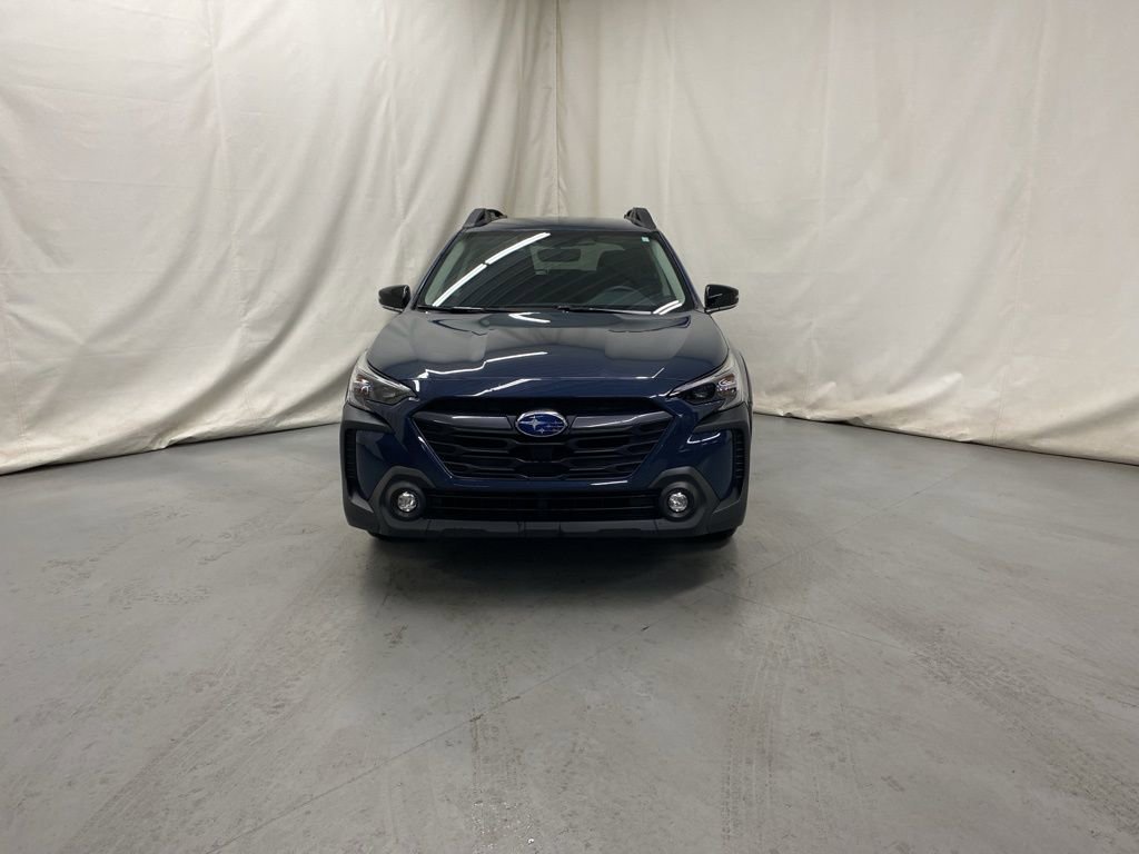 Used 2025 Subaru Outback Premium w/ Popular Package #1A image 3