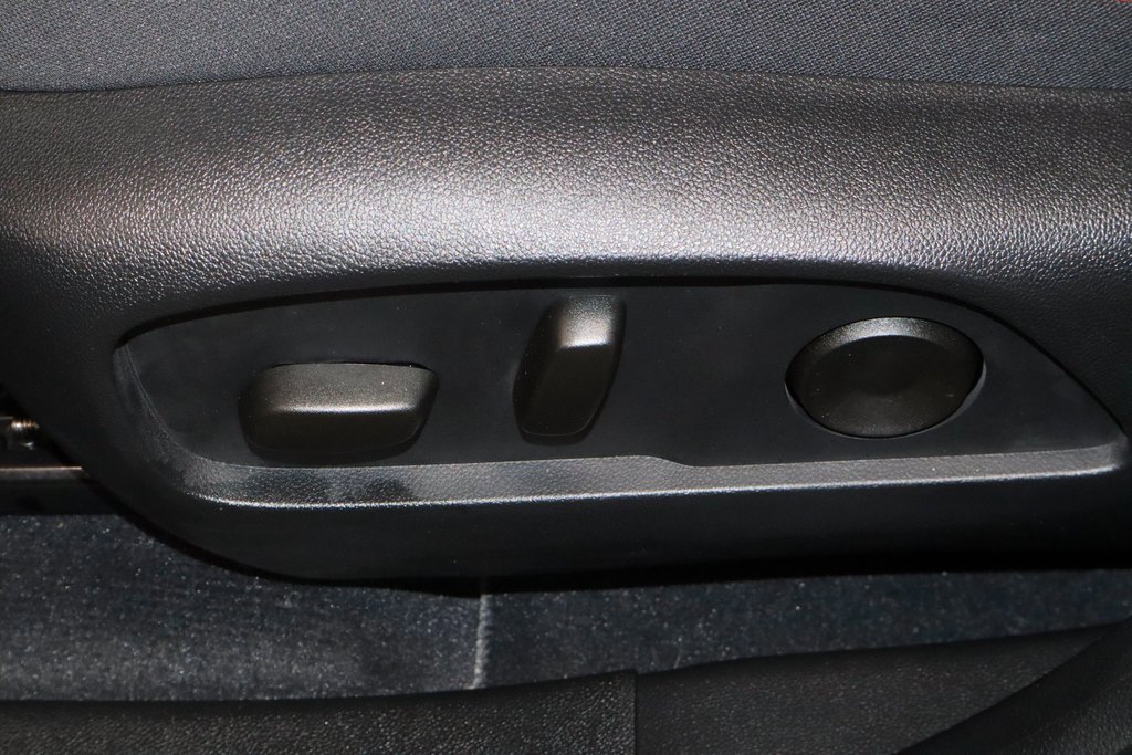 Used 2025 Chevrolet Equinox RS w/ Safety and Technology Package image 25