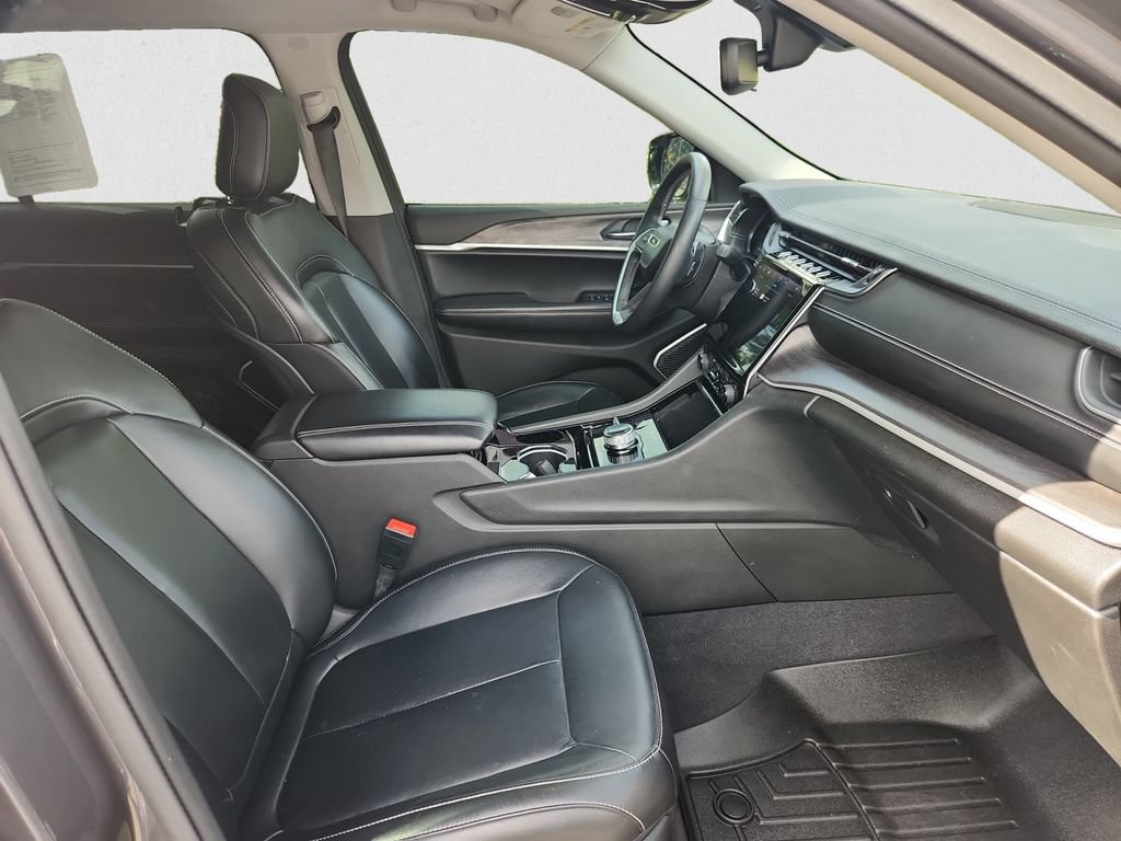 Used 2021 Jeep Grand Cherokee L Limited AWD/4WD image 15