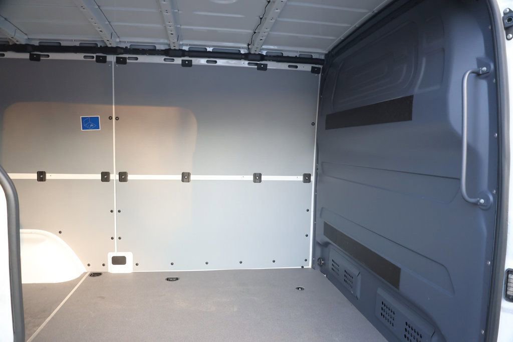 Used 2025 Mercedes-Benz Sprinter 2500 image 26