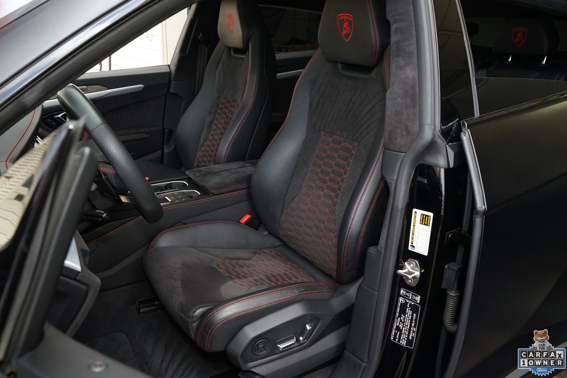 Used 2021 Lamborghini Urus image 12
