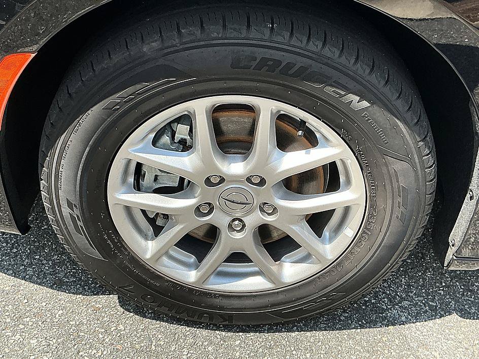 Used 2024 Chrysler Pacifica Touring-L FWD image 10