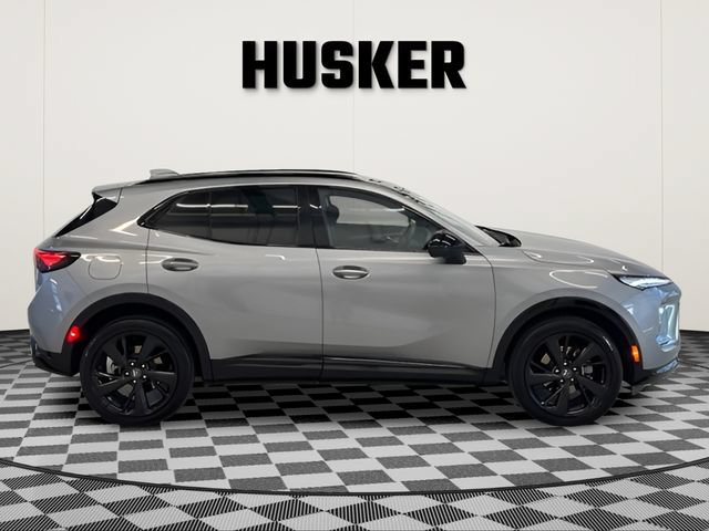 Certified 2025 Buick Envision Sport Touring AWD/4WD image 2