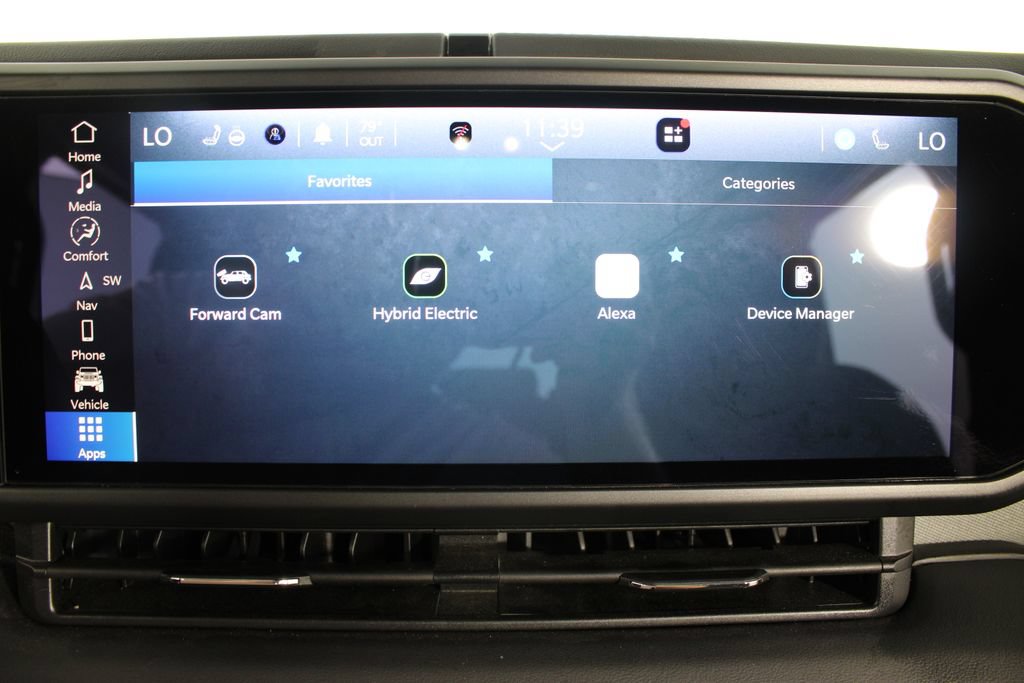 Used 2025 Jeep Wrangler Unlimited Sahara AWD/4WD image 4