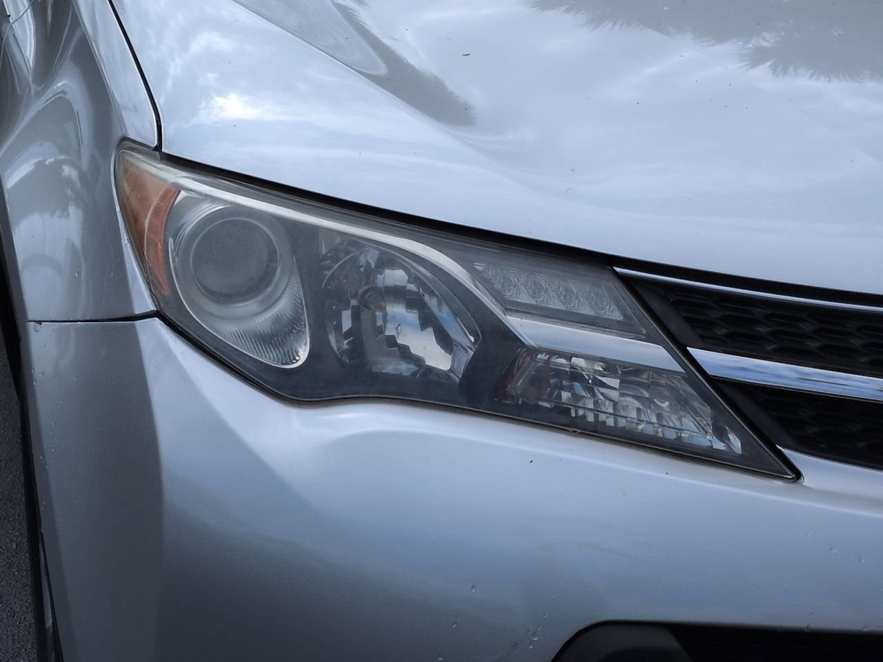 Used 2014 Toyota RAV4 Limited image 9