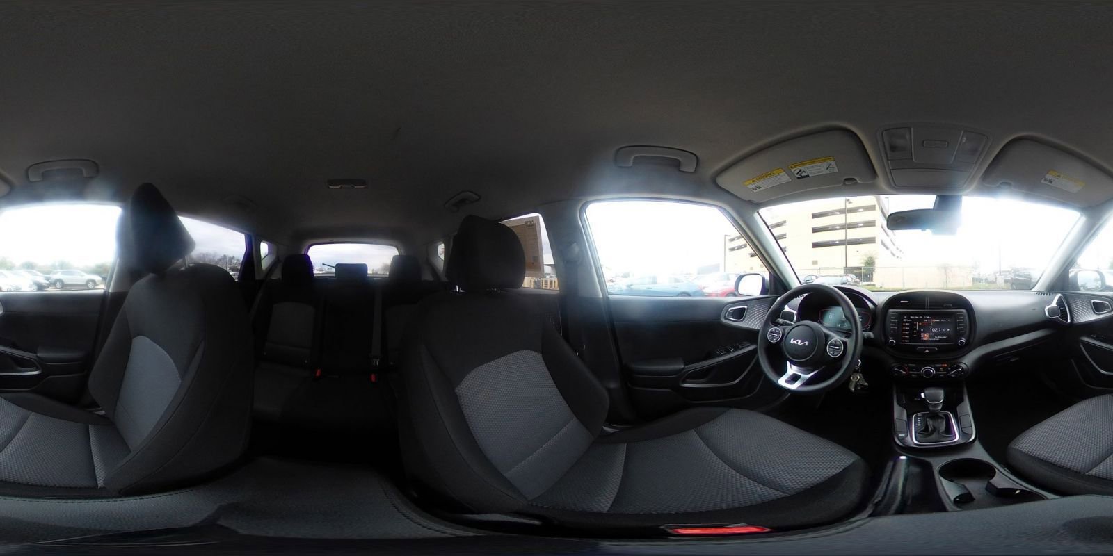 Used 2025 Kia Soul LX w/ LX Technology Package image 40