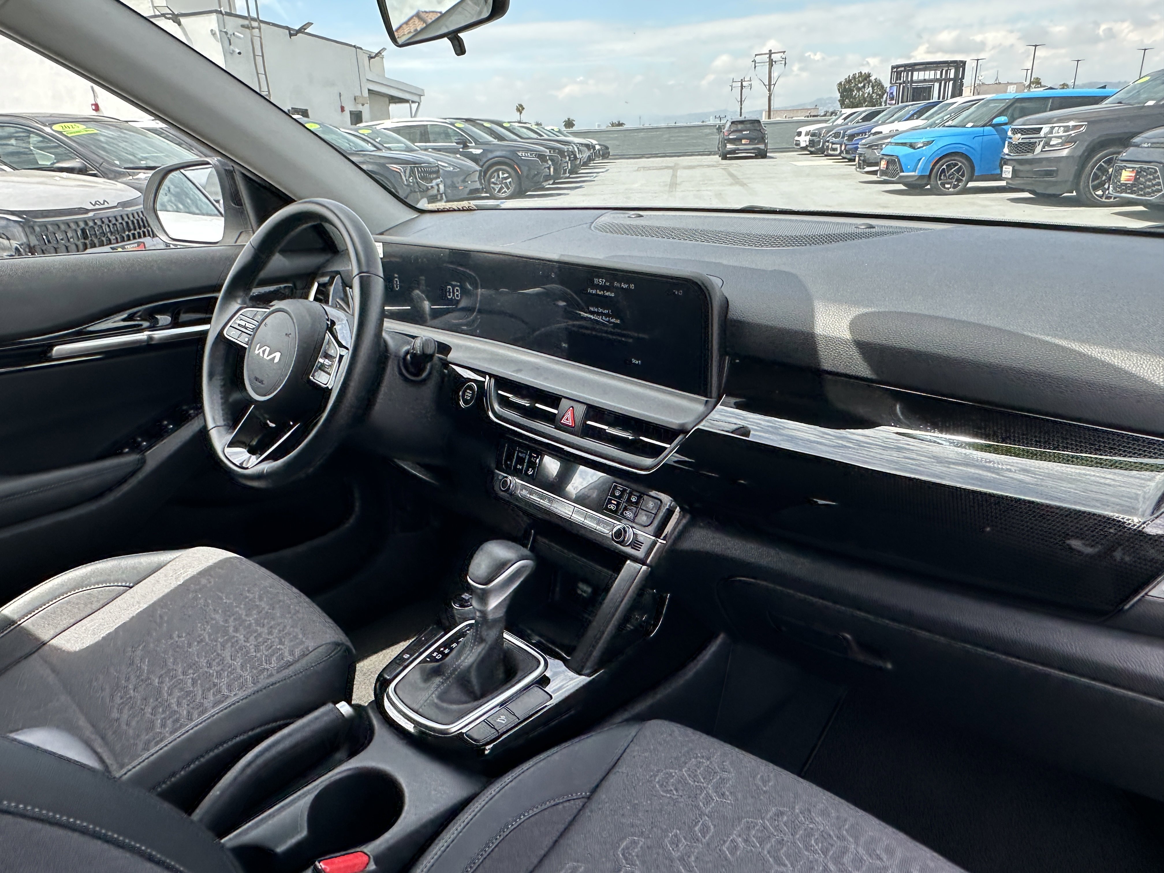 Certified 2025 Kia Seltos S image 16