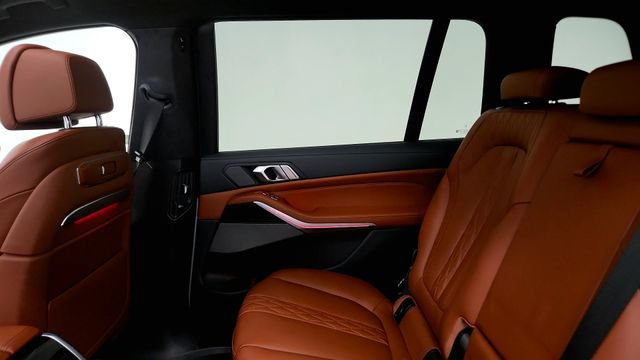 Used 2023 BMW X7 M60i AWD/4WD image 47